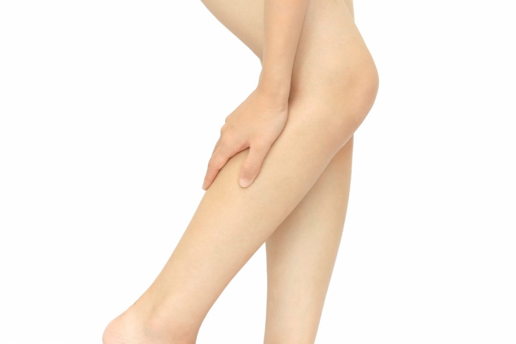 膝の裏の筋肉痛のような痛みの原因について徹底解説！危険な状態かも？