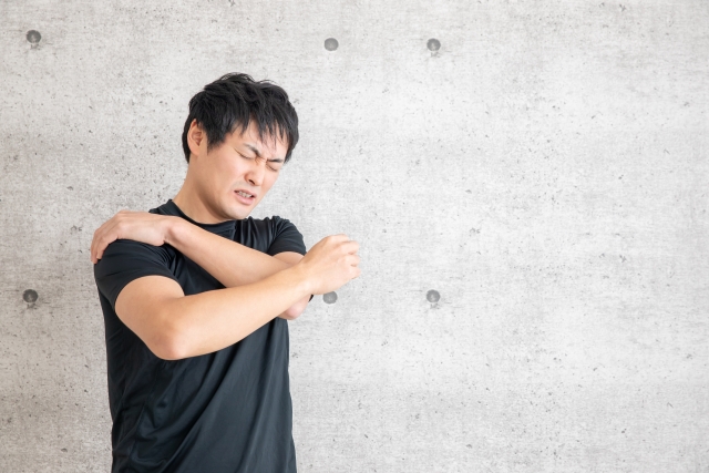 四十肩（肩関節周囲炎）とは？症状やセルフチェック法について解説