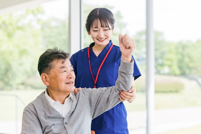 四十肩（肩関節周囲炎）とは？症状やセルフチェック法について解説